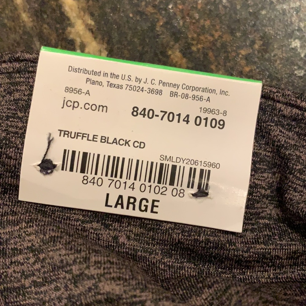 NWT Xersion Performance Capri Leggings - Picture 8 of 10
